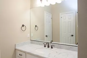 8100 Rosemont Dr, Plano, TX 75025 - Photo 12