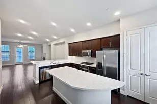 573 W Royal Ln, Irving, TX 75039 - Photo 14