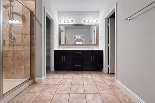 573 W Royal Ln, Irving, TX 75039 - Photo 20