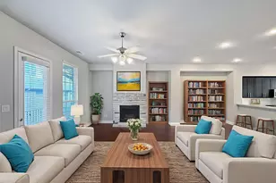 573 W Royal Ln, Irving, TX 75039 - Photo 2