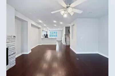 573 W Royal Lane, Irving, TX 75039 - Photo 6