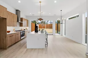 628 Wayne St, Dallas, TX 75223 - Photo 10