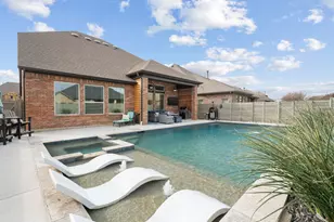 1104 9th St, Argyle, TX 76226 - Photo 2