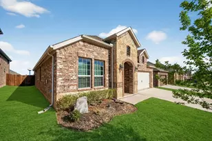 10601 Autumn Leaves Ln, Aubrey, TX 76227 - Photo 2