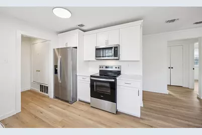 302 W Pelton Street, Sherman, TX 75092 - Photo 10