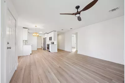 302 W Pelton Street, Sherman, TX 75092 - Photo 4