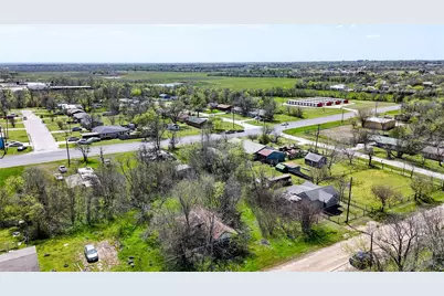 315 W Fannin Street, Mexia, TX 76667 - Photo 2