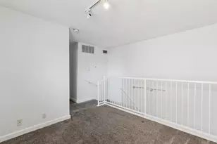 4777 Cedar Springs Rd, Dallas, TX 75219 - Photo 18