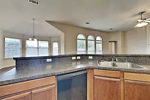 4408 Fox Meadows Ln, Mansfield, TX 76063 - Photo 8