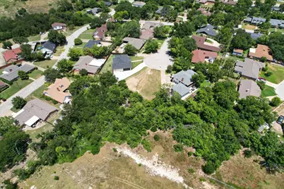 2300 Donnyville Court, Fort Worth, TX 76119 - Photo 4