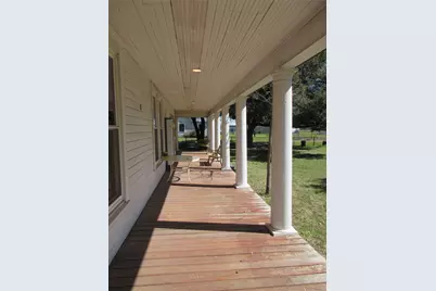 607 S First Street S, Rosebud, TX 76570 - Photo 4