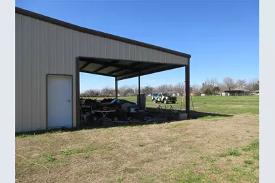 607 S First Street S, Rosebud, TX 76570 - Photo 8