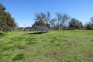 607 S First Street S, Rosebud, TX 76570 - Photo 6