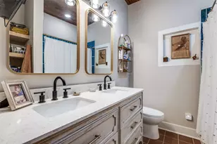 705 S Glasgow Dr, Dallas, TX 75223 - Photo 18