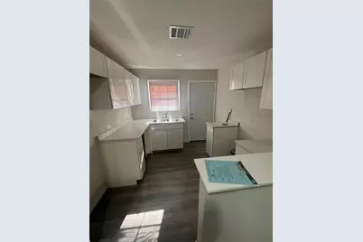 3814 Cauthorn Drive, Dallas, TX 75210 - Photo 2