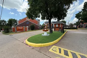 3150 Cliff Creek Crossing Dr, Dallas, TX 75237 - Photo 10