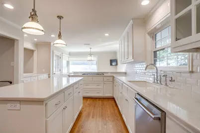 2400 Winton Terrace W, Fort Worth, TX 76109 - Photo 14