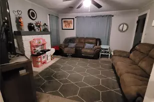 117 W 3rd St, Keene, TX 76059 - Photo 4