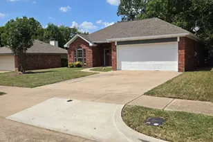 7 St Charles Pl, Midlothian, TX 76065 - Photo 2