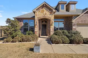 108 Fallen Oak Dr, McKinney, TX 75071 - Photo 2