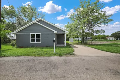 317 Jones Street, Bonham, TX 75418 - Photo 1