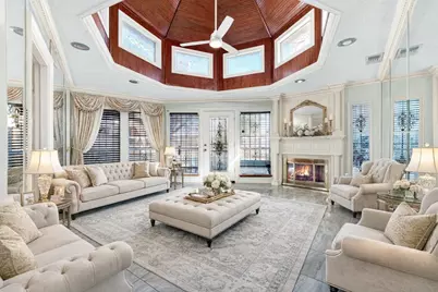 501 Colgate Drive, Lancaster, TX 75134 - Photo 2