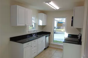 9914 Cedar Mountain Cir, Dallas, TX 75217 - Photo 2