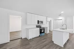 3847 Stalcup Rd, Fort Worth, TX 76119 - Photo 12