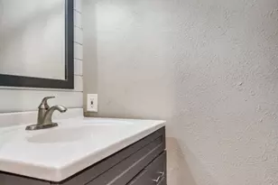 5626 Preston Oaks Rd, Dallas, TX 75254 - Photo 16