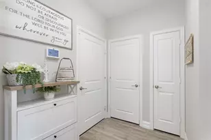 944 Memorial Dr, Aubrey, TX 76227 - Photo 12