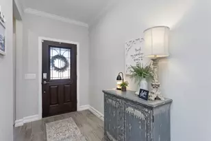 944 Memorial Dr, Aubrey, TX 76227 - Photo 6