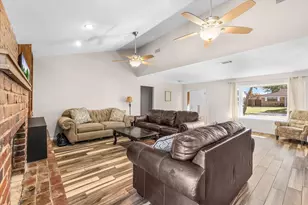1913 Yucca Trail, Hurst, TX 76054 - Photo 4