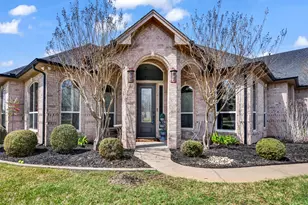 6000 Justine Ct, Granbury, TX 76049 - Photo 2