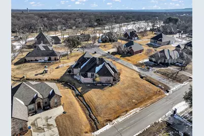 6000 Justine Court, Granbury, TX 76049 - Photo 4