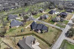 6000 Justine Ct, Granbury, TX 76049 - Photo 4