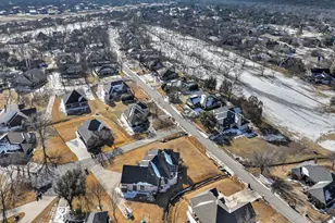 6000 Justine Ct, Granbury, TX 76049 - Photo 2