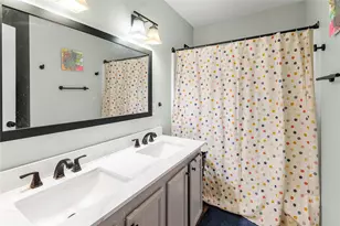 925 Brooks Dr, Cedar Hill, TX 75104 - Photo 12