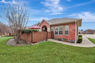 3320 Rosemeade Dr, Fort Worth, TX 76116 - Photo 2