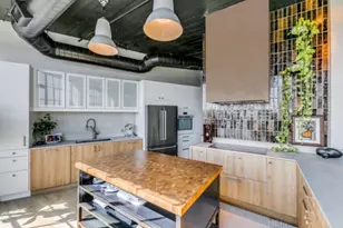 2220 Canton St, Dallas, TX 75201 - Photo 8