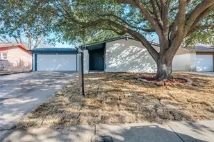 2501 S Fielder Rd, Arlington, TX 76015 - Photo 2