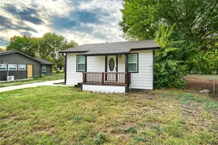 515 Burgett St, Forney, TX 75126 - Photo 2