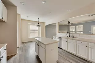 851 Grant St, Burleson, TX 76028 - Photo 6