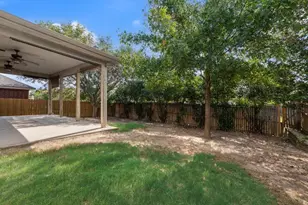 851 Grant St, Burleson, TX 76028 - Photo 32