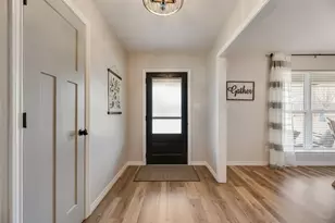 602 Greensprings St, Lewisville, TX 75077 - Photo 8