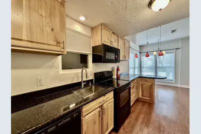 115 E College Street #101, Sherman, TX 75090 - Photo 2