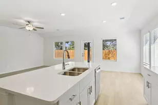 802 London Town Ln, Princeton, TX 75071 - Photo 4