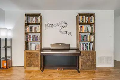 305 Chalkstone Drive, Fort Worth, TX 76131 - Photo 10