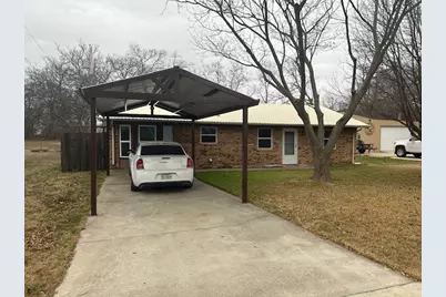 104 Chisholm Street, Saint Jo, TX 76265 - Photo 2