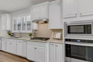 7608 Redwood Forest Ln, Little Elm, TX 76227 - Photo 10