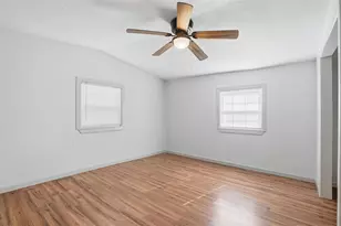 1100 SE 9th St, Mineral Wells, TX 76067 - Photo 18